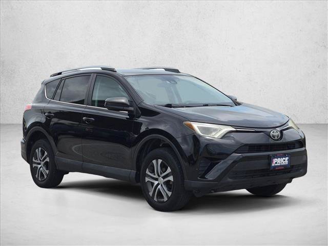 Used 2017 Toyota RAV4 LE FWD image 3