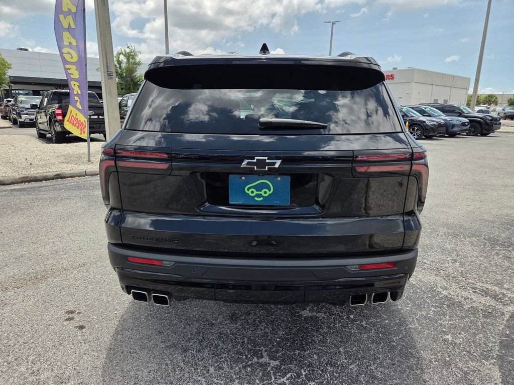 Used 2025 Chevrolet Traverse LT w/ Midnight/Sport Edition FWD image 13