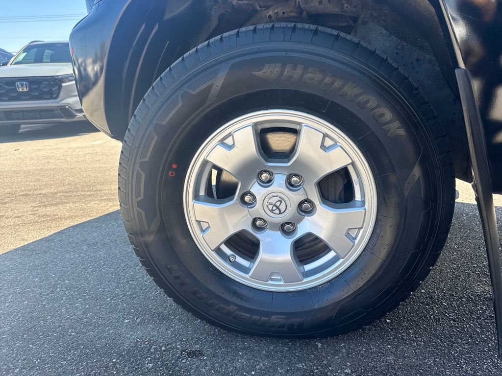 Used 2015 Toyota Tacoma 4x4 Double Cab w/ SR5 Package image 29