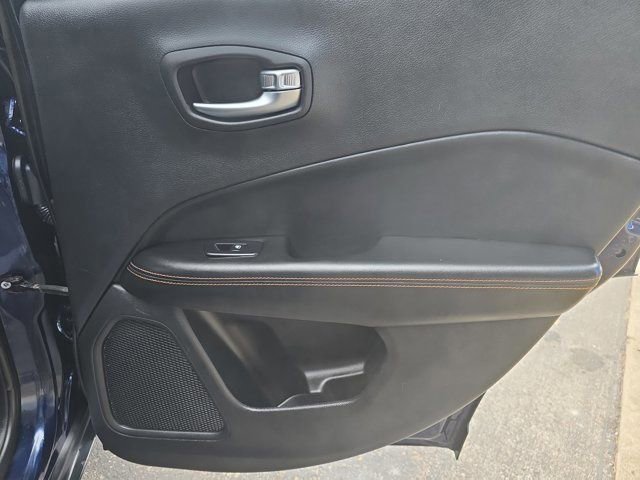 Used 2020 Jeep Compass Limited AWD/4WD image 17