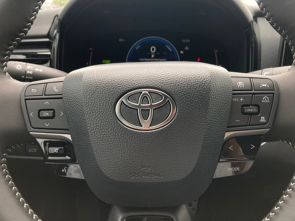 New 2026 Toyota Camry SE FWD image 18