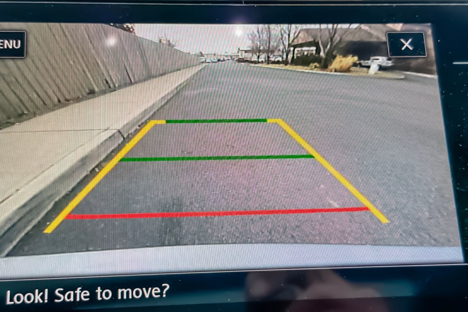 Used 2019 Volkswagen Tiguan SE w/ Panoramic Sunroof Package image 28