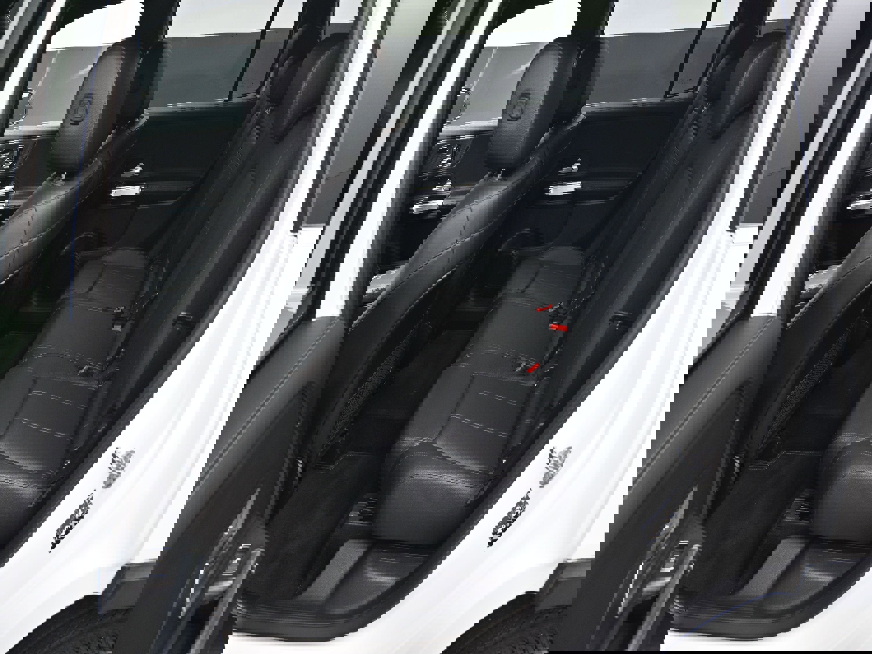 Used 2021 Mercedes-Benz GLB 250 4MATIC image 23