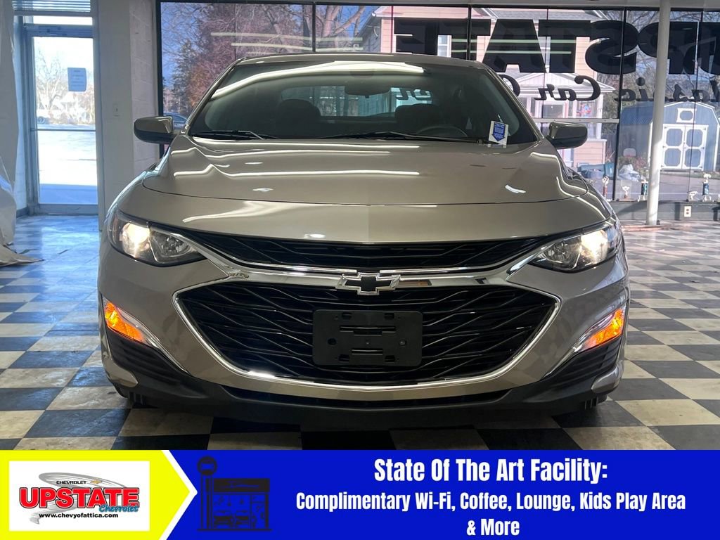 Used 2022 Chevrolet Malibu RS image 3