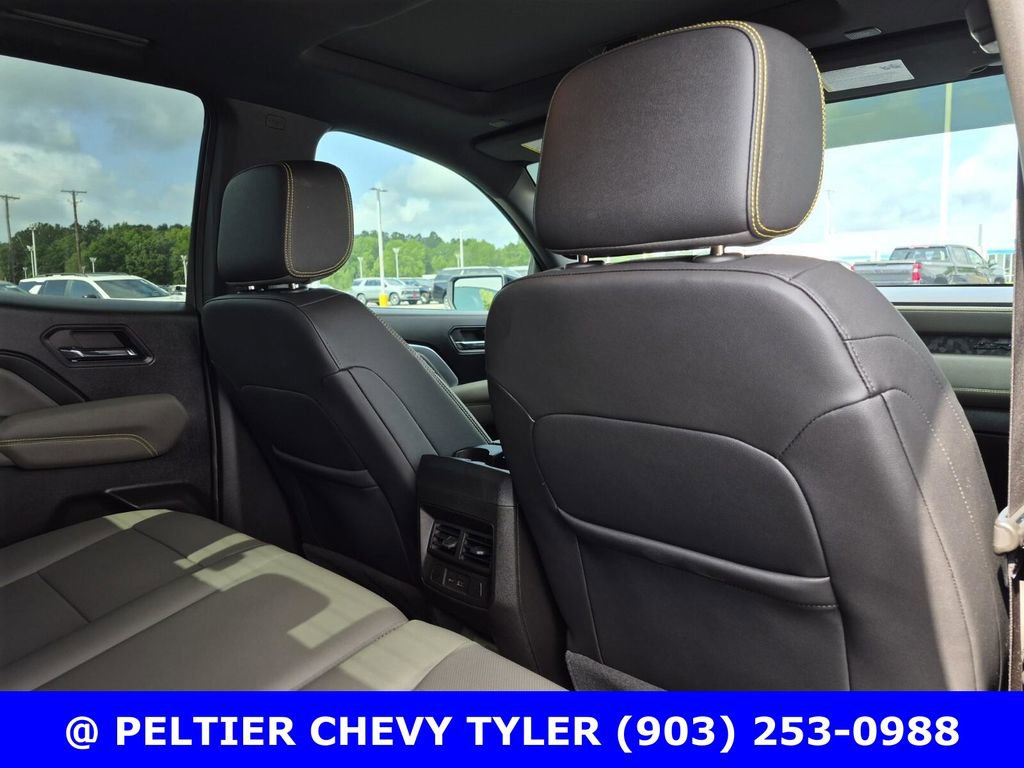 Used 2024 Chevrolet Colorado ZR2 w/ ZR2 Convenience Package III image 17