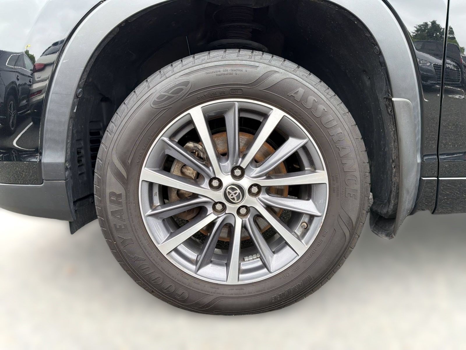 Used 2018 Toyota Highlander XLE AWD/4WD image 12