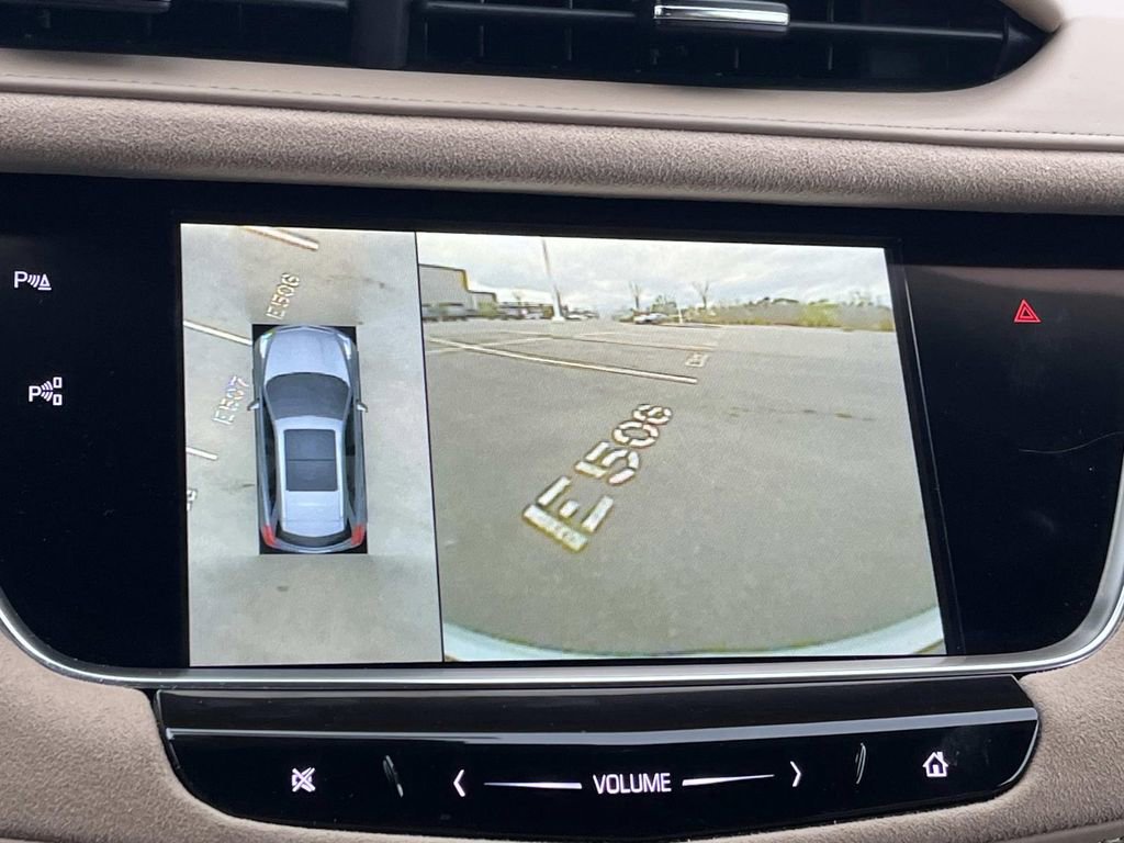 Used 2017 Cadillac XT5 Platinum w/ Driver Assist Package image 39