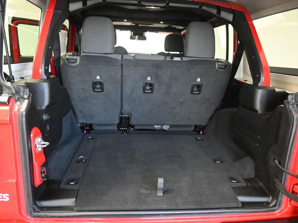 Used 2024 Jeep Wrangler Unlimited Rubicon image 21