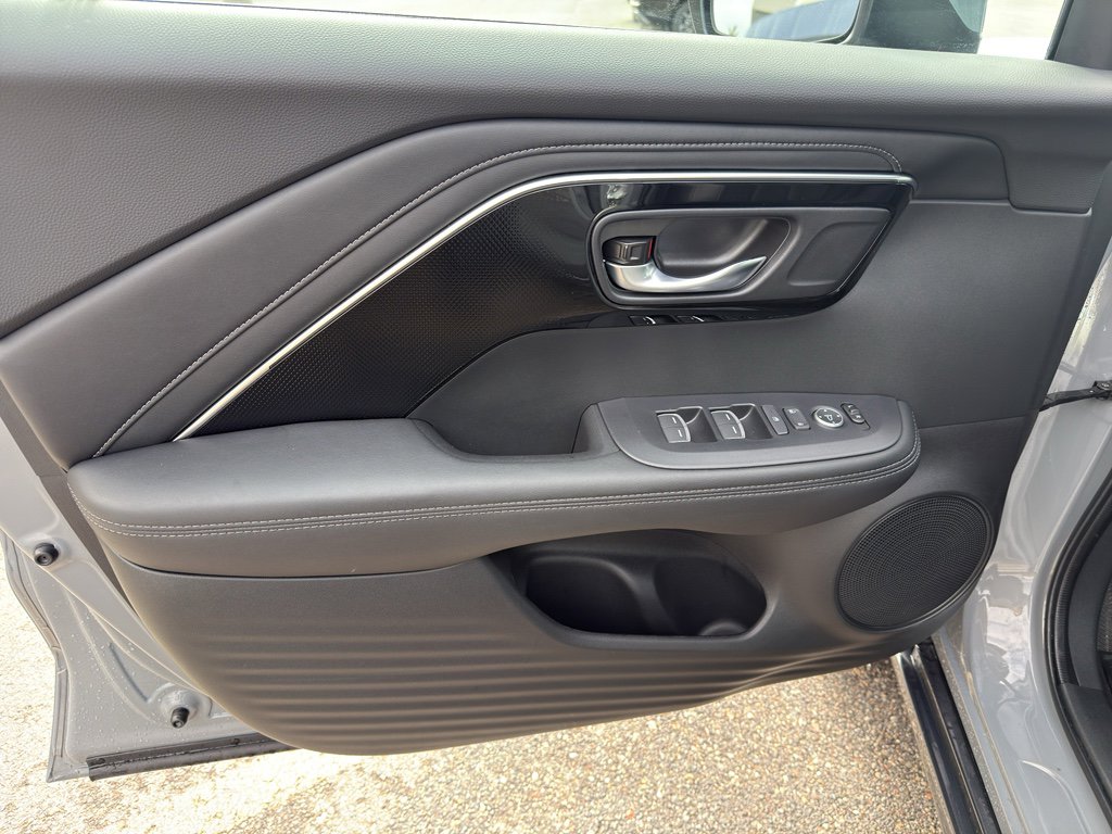 Used 2025 Acura ADX AWD image 10