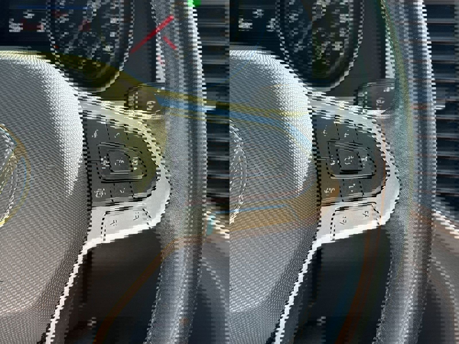 Used 2021 Volkswagen Atlas SE image 20