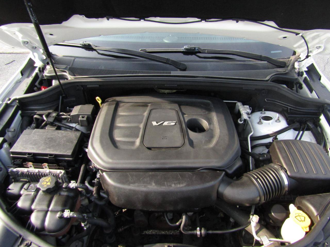 Used 2017 Jeep Grand Cherokee Altitude AWD/4WD image 25