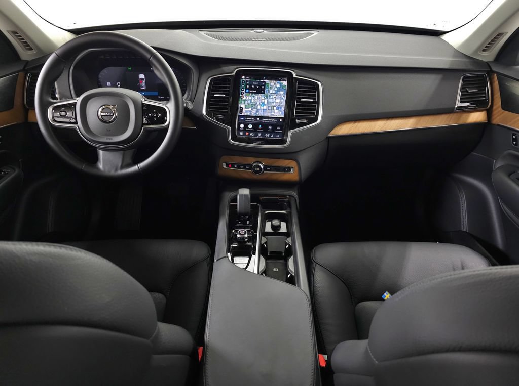 Certified 2025 Volvo XC90 B6 Plus w/ Protection Package AWD/4WD image 12