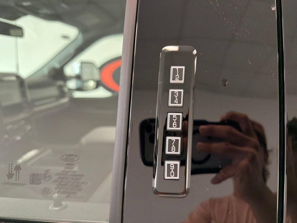 New 2027 Ford F250 Lariat AWD/4WD image 8