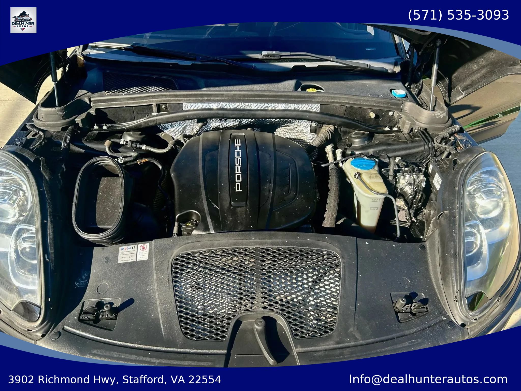 Used 2018 Porsche Macan AWD/4WD image 31