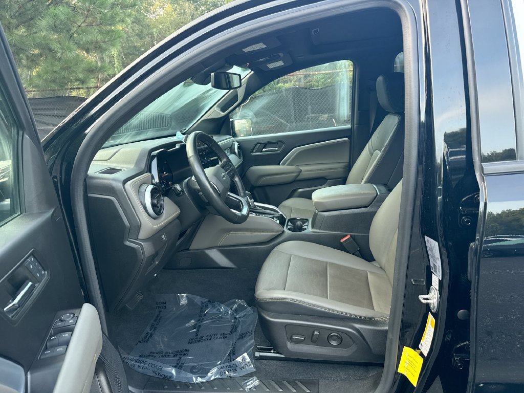 Used 2024 Chevrolet Colorado ZR2 w/ ZR2 Convenience Package III AWD/4WD image 13