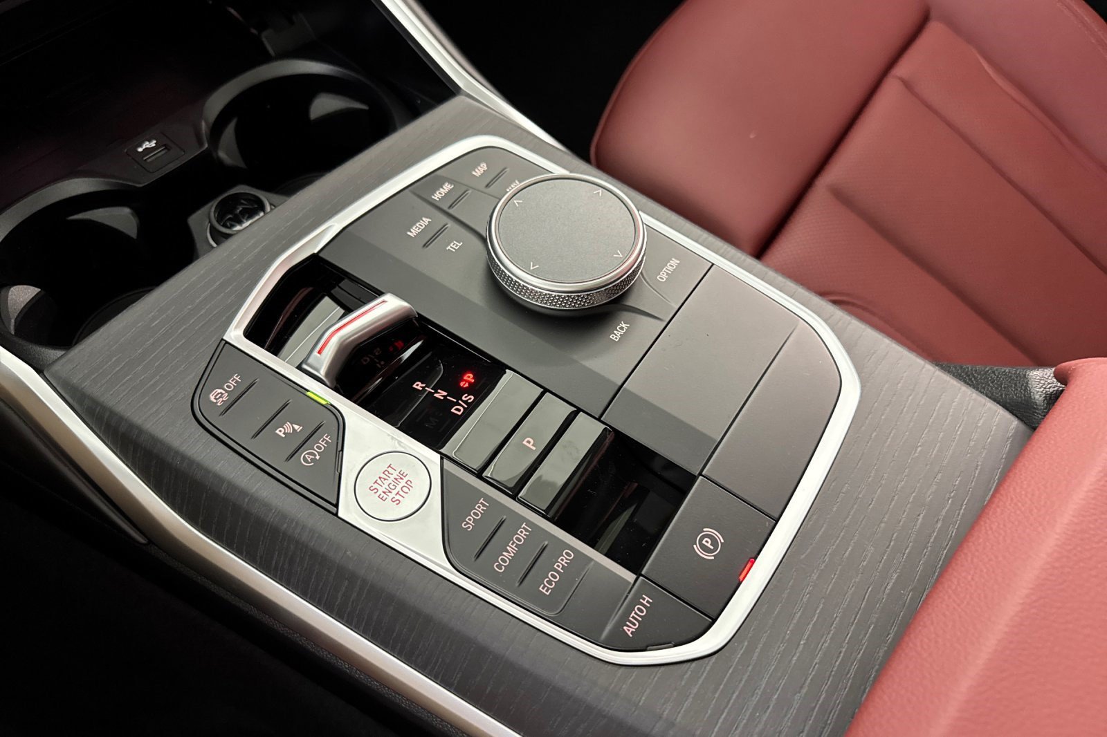 New 2026 BMW 330i Sedan w/ M Sport Package RWD image 15