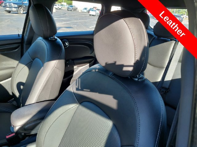 Used 2019 MINI Cooper 4-Door Hardtop FWD image 6