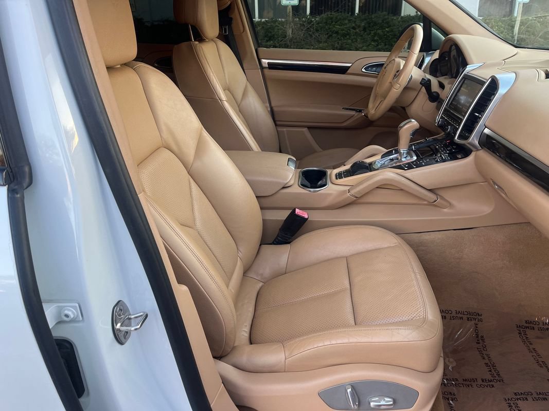 Used 2014 Porsche Cayenne S AWD/4WD image 21