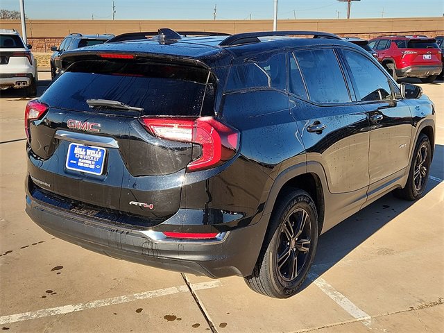 Used 2022 GMC Terrain AT4 image 4