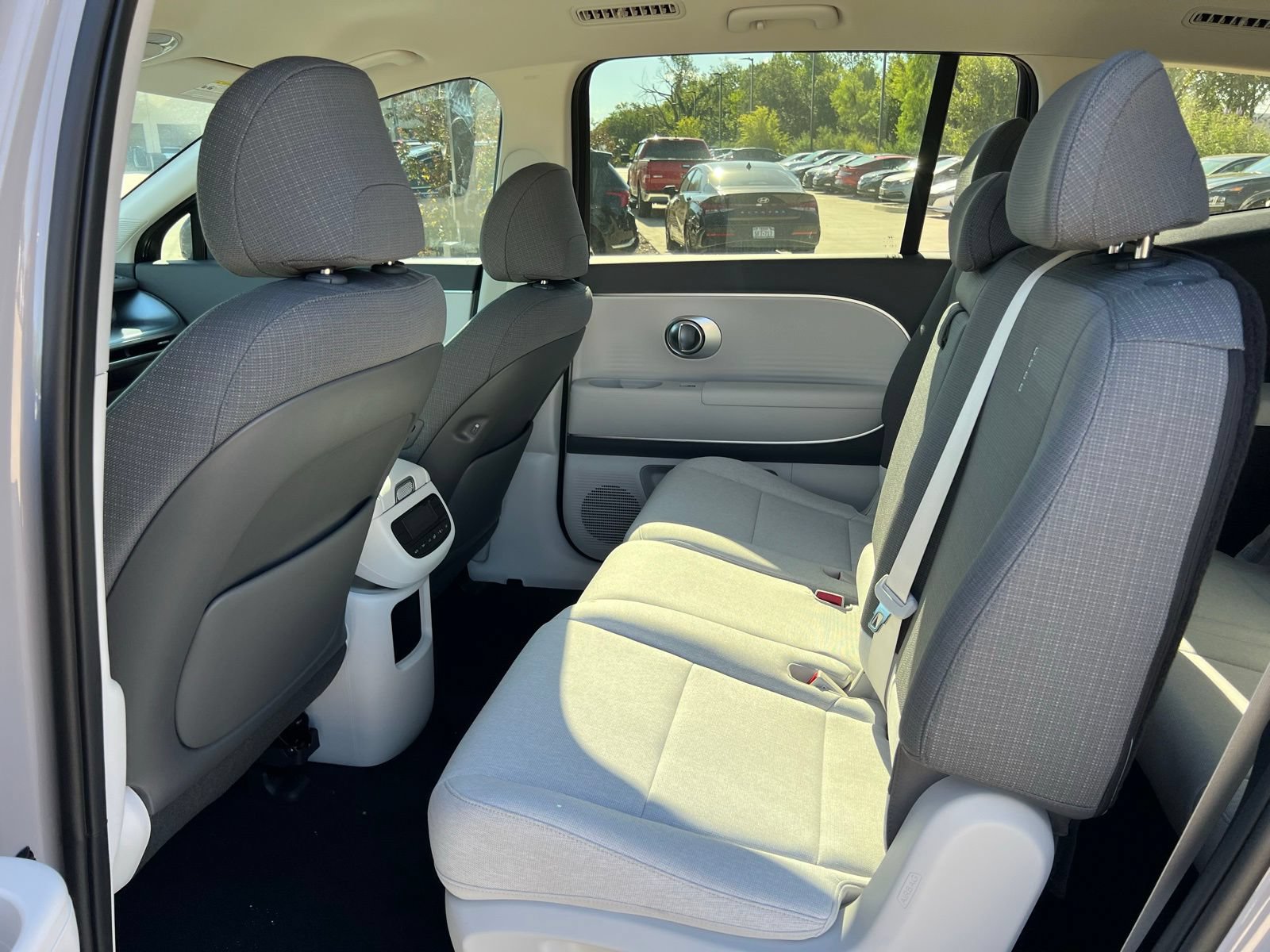 New 2026 Hyundai Ioniq 9 SE AWD/4WD image 20