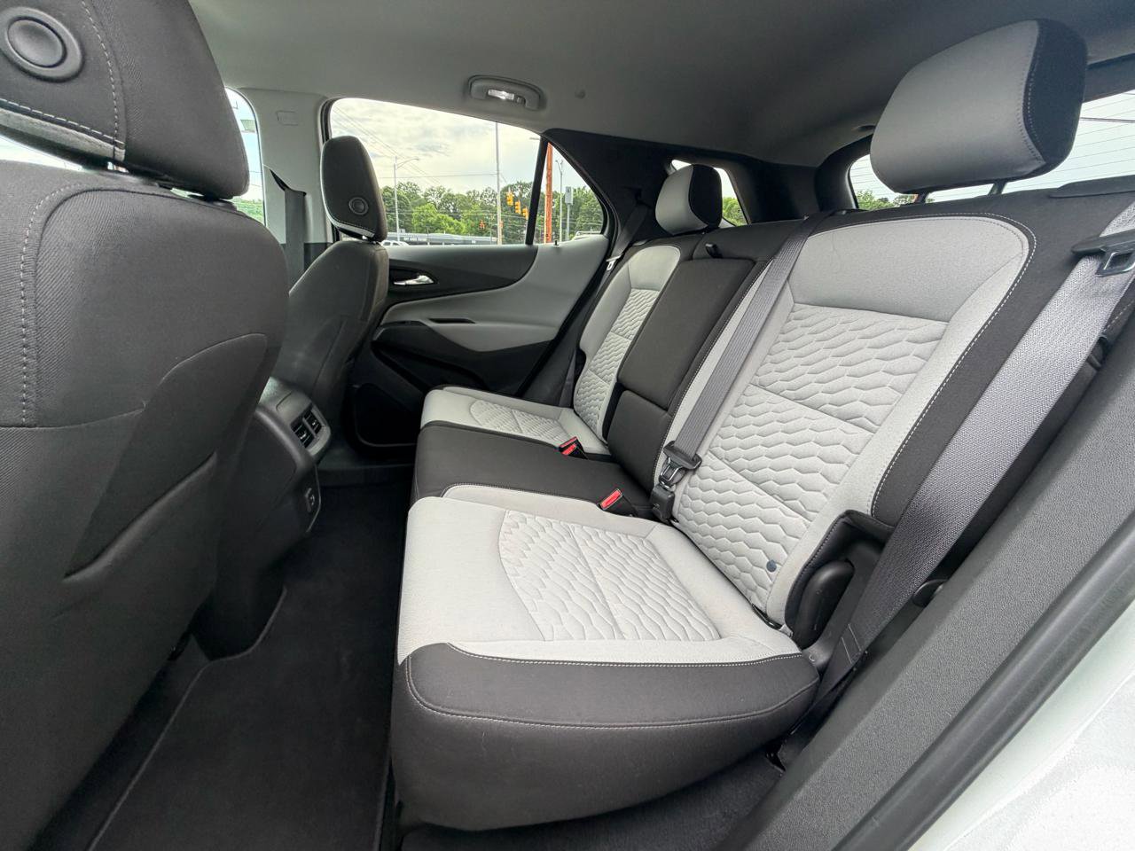 Used 2021 Chevrolet Equinox LS w/ LS Convenience Package FWD image 30
