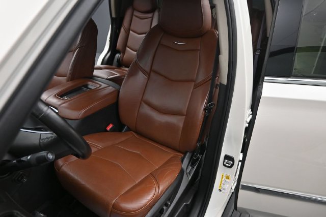 Used 2015 Cadillac Escalade Premium AWD/4WD image 21
