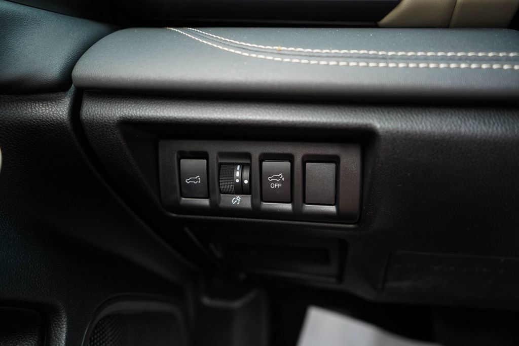 Used 2024 Subaru Outback Limited AWD/4WD image 33