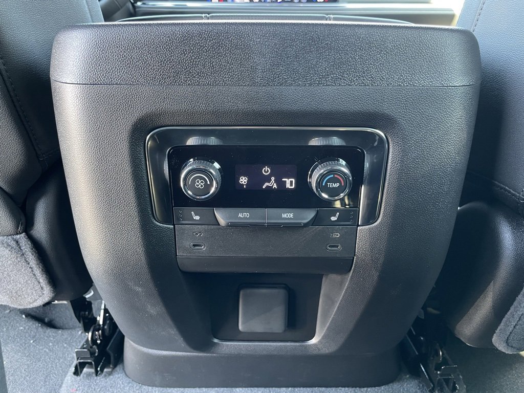 New 2026 Chevrolet Suburban Premier w/ Sun And Tow Package image 28