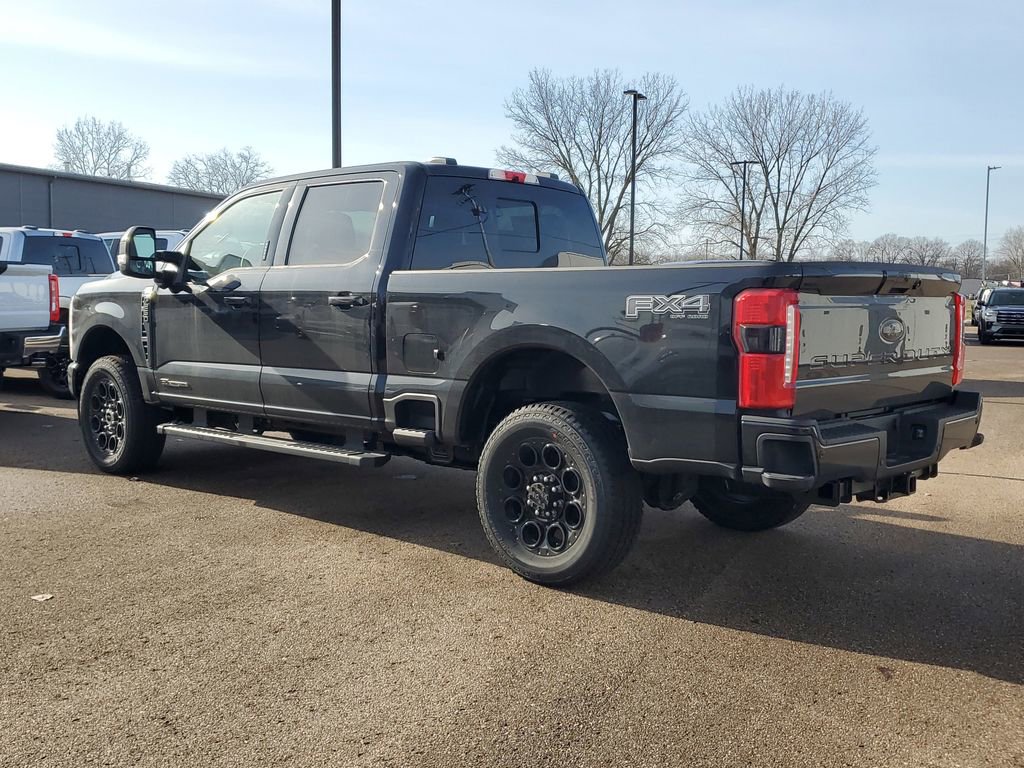 New 2026 Ford F250 Lariat w/ Black Appearance Package image 4