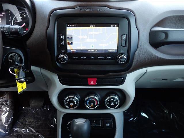 Used 2015 Jeep Renegade Latitude AWD/4WD image 15