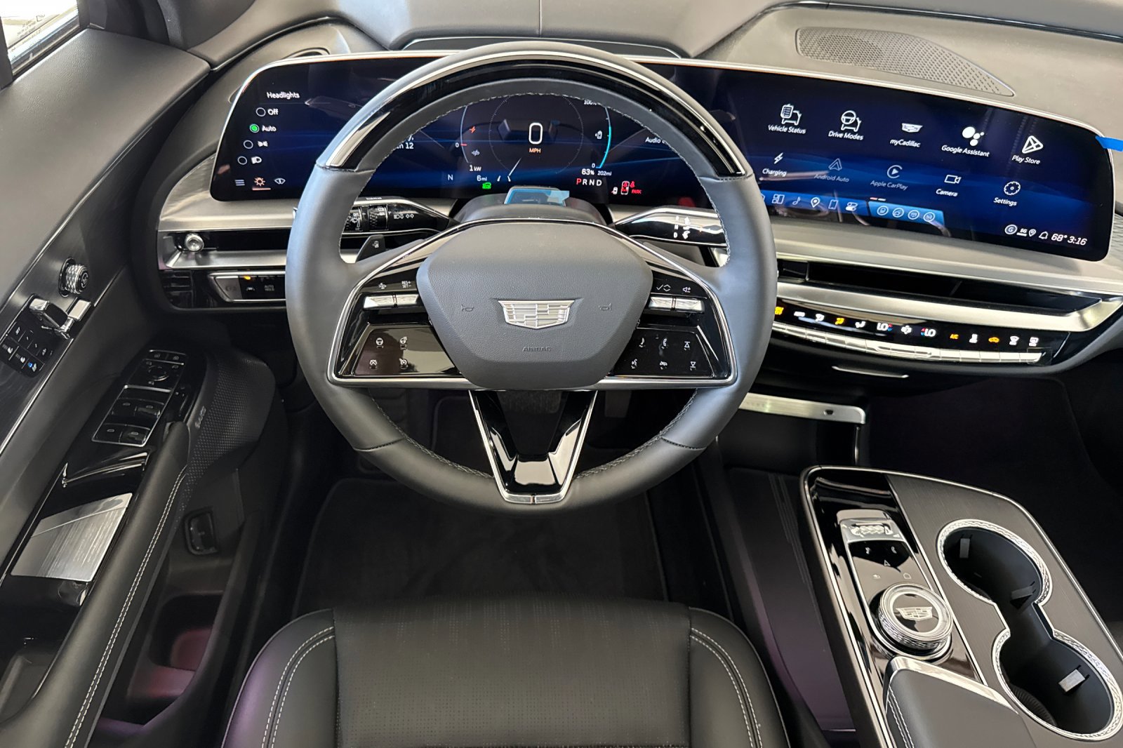 New 2026 Cadillac Lyriq Signature Sport w/ LPO, Floor Liner Package image 14