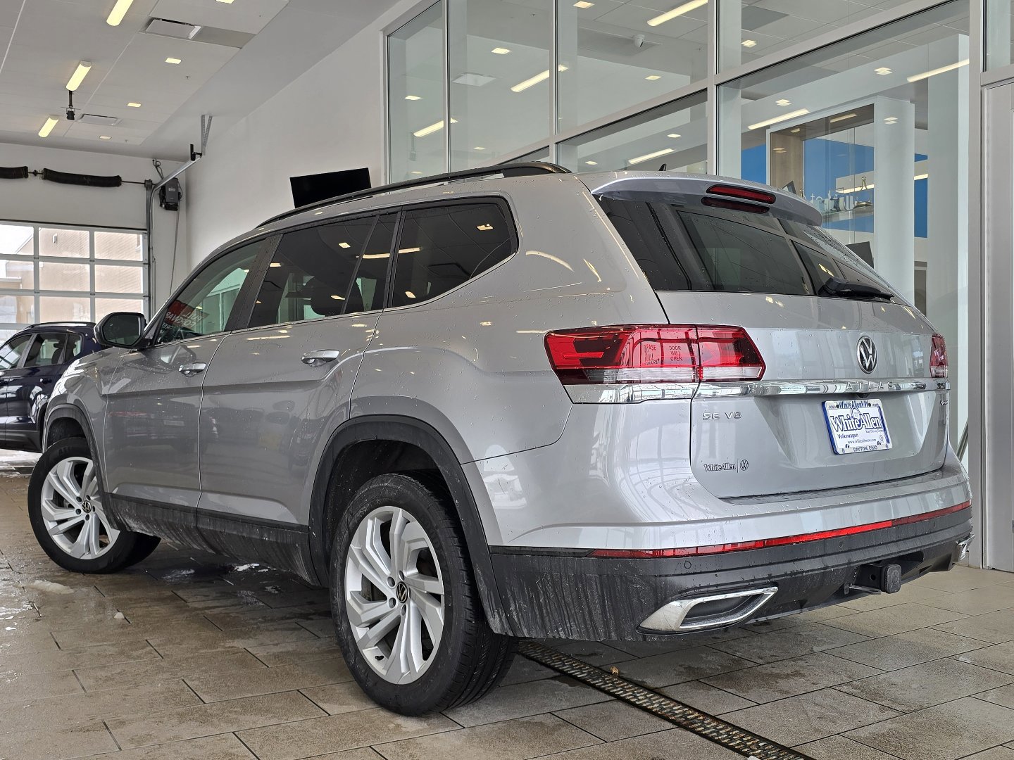 Used 2023 Volkswagen Atlas SE image 23