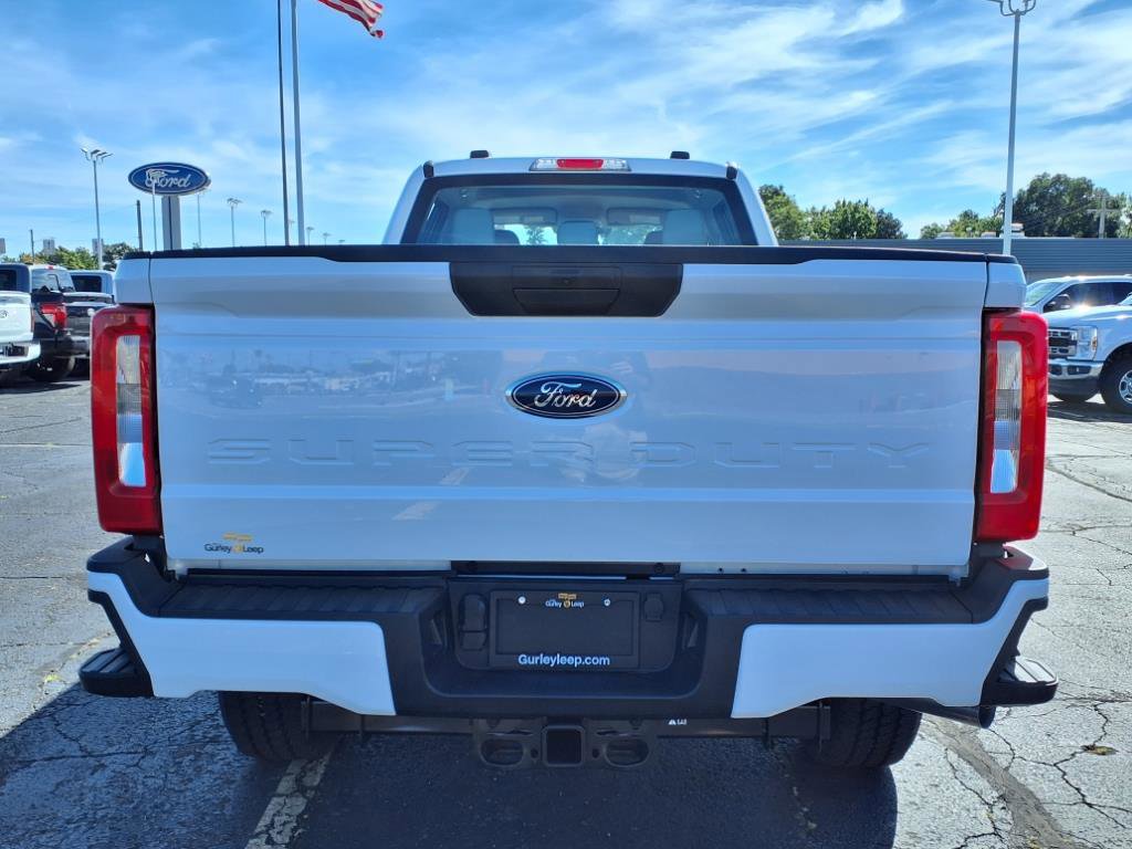 New 2026 Ford F350 4x4 Crew Cab Super Duty image 8