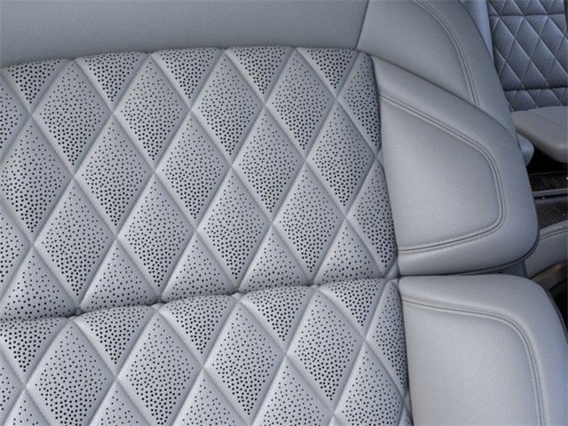 New 2025 Lincoln Navigator L Black Label w/ Black Label Special Edition image 16