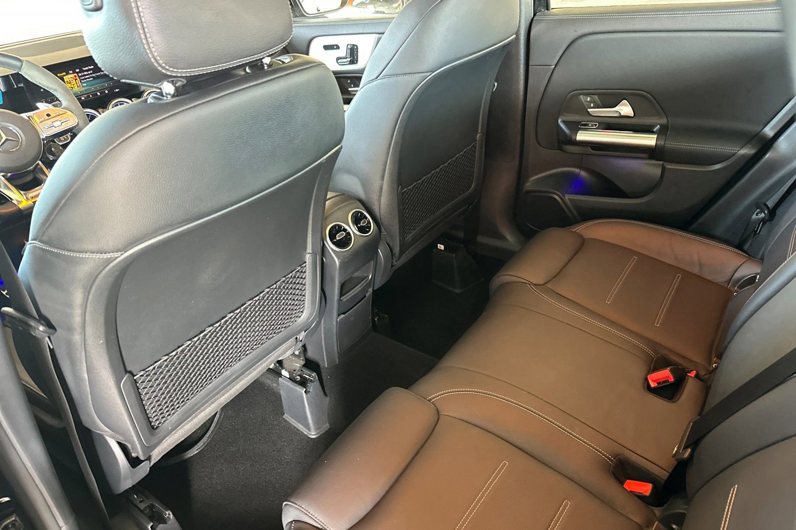 Certified 2023 Mercedes-Benz GLA 35 AMG 4MATIC image 17