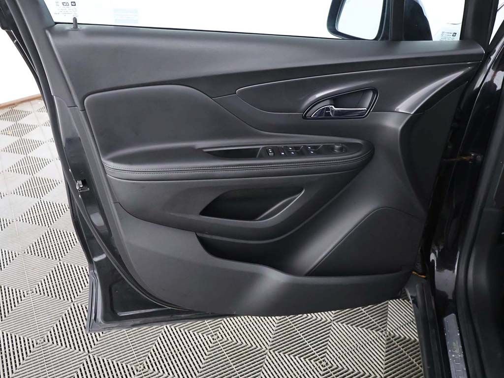 Used 2020 Buick Encore Preferred w/ Safety Package FWD image 19