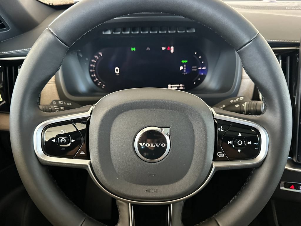 New 2026 Volvo XC90 T8 Plus AWD/4WD image 24
