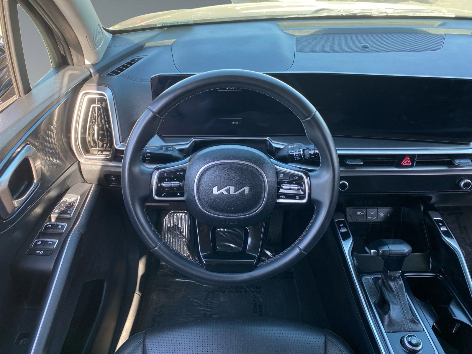 Used 2024 Kia Sorento S FWD image 12
