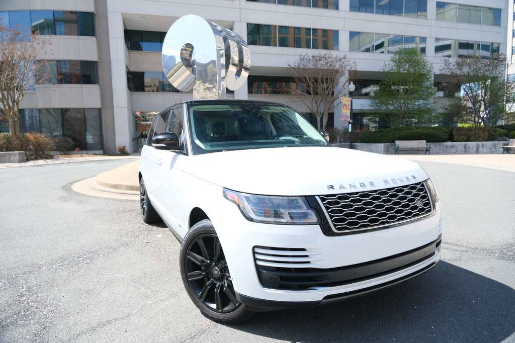 Used 2018 Land Rover Range Rover Long Wheelbase Supercharged AWD/4WD image 2