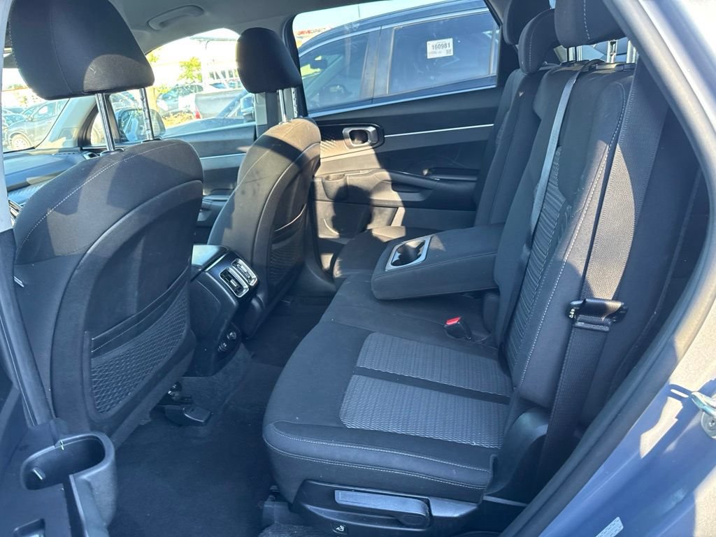 Used 2022 Kia Sorento LX FWD image 10