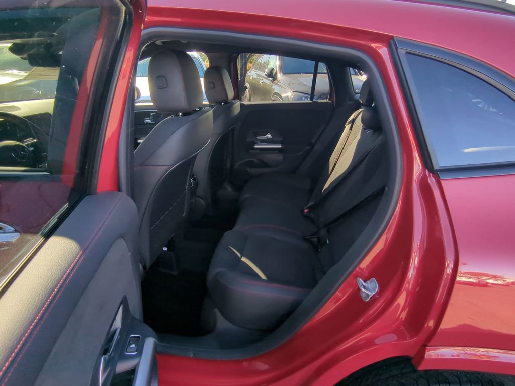 Used 2025 Mercedes-Benz GLA 250 image 5