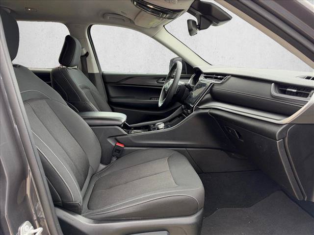 Used 2023 Jeep Grand Cherokee L Laredo RWD image 22