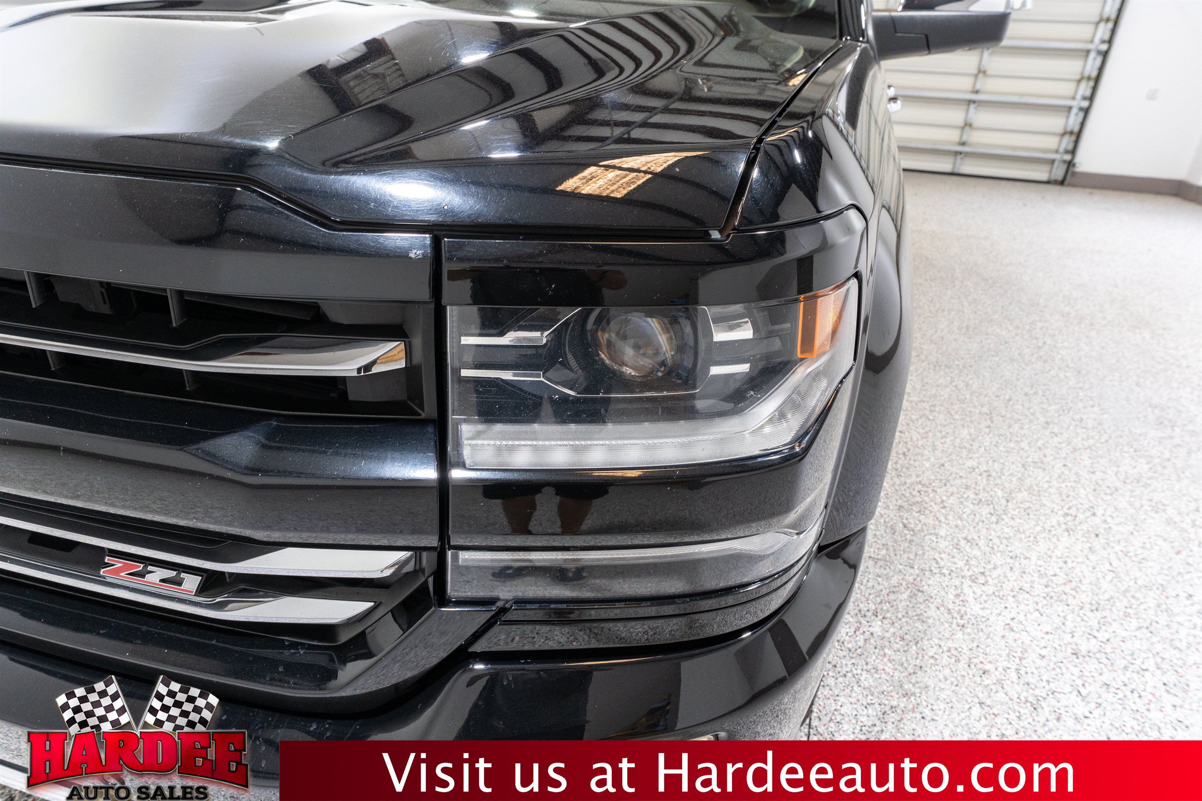 Used 2017 Chevrolet Silverado 1500 LTZ Z71 w/ LTZ Plus Package AWD/4WD image 8