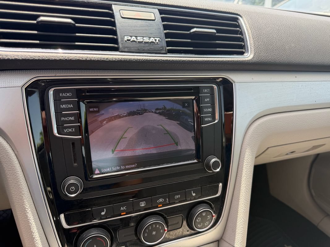 Used 2019 Volkswagen Passat 2.0T Wolfsburg w/ Wheels & Sunroof Package FWD image 14