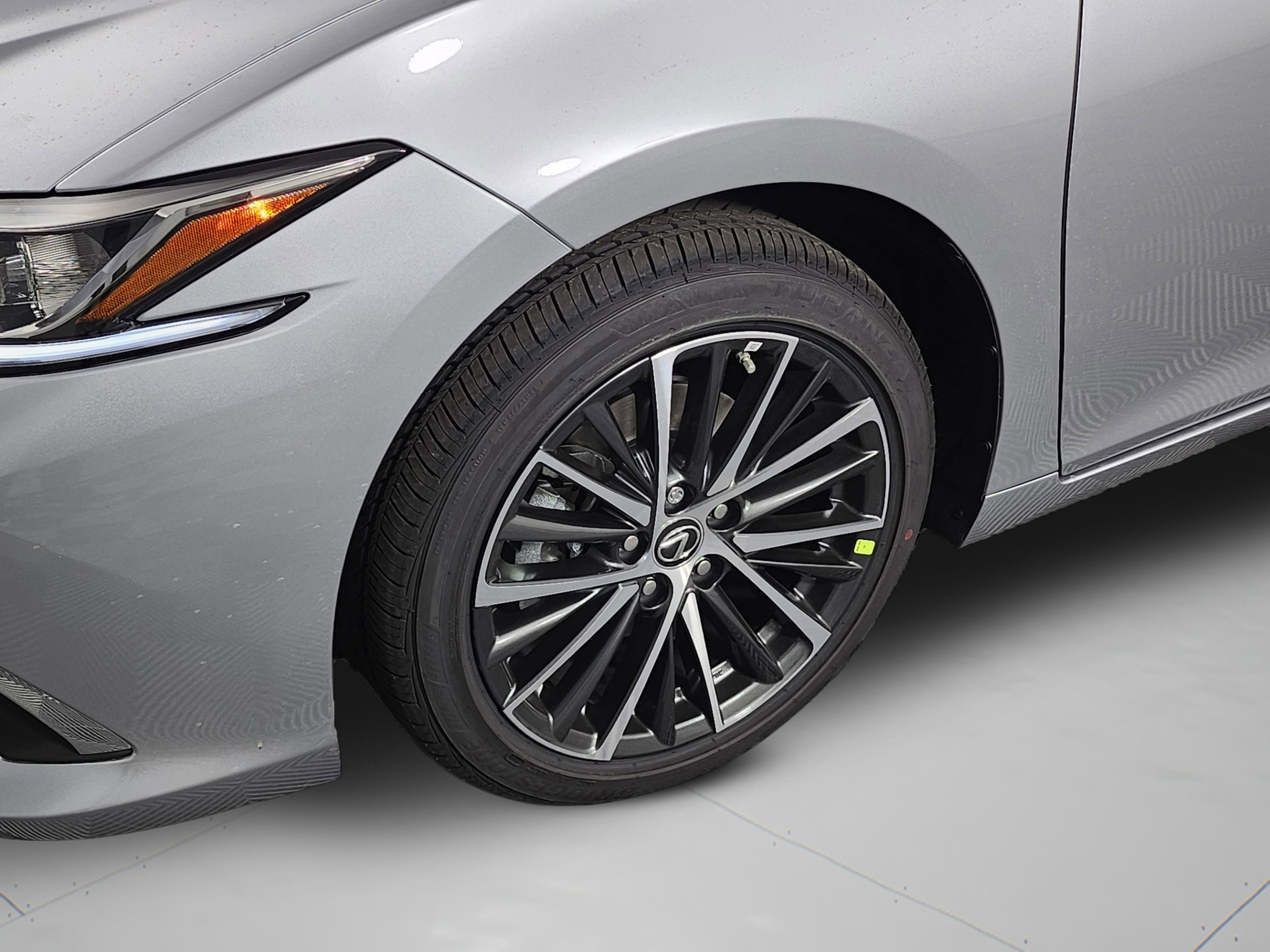 New 2025 Lexus ES 350 w/ Premium Package image 11