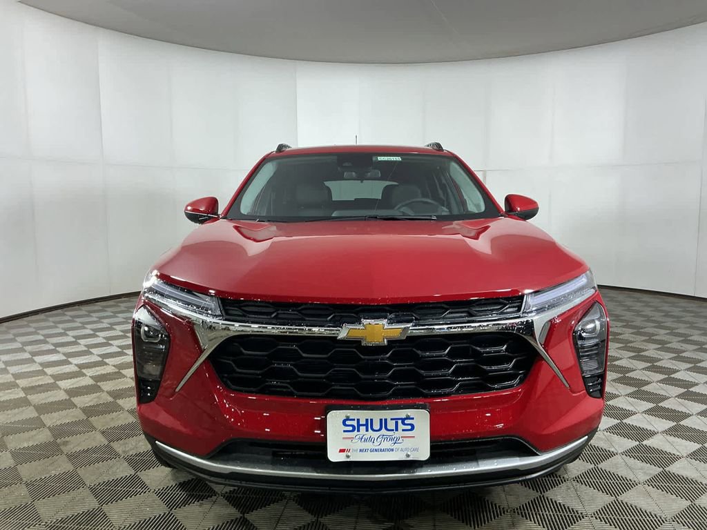 New 2026 Chevrolet Trax LT w/ Driver Confidence Package image 2
