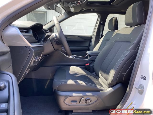 New 2026 Jeep Grand Cherokee Laredo X AWD/4WD image 25