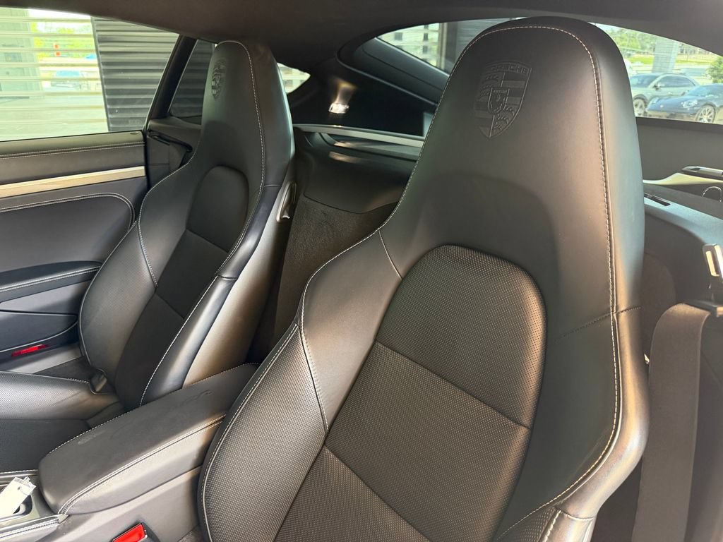 Certified 2024 Porsche 718 Cayman RWD image 5