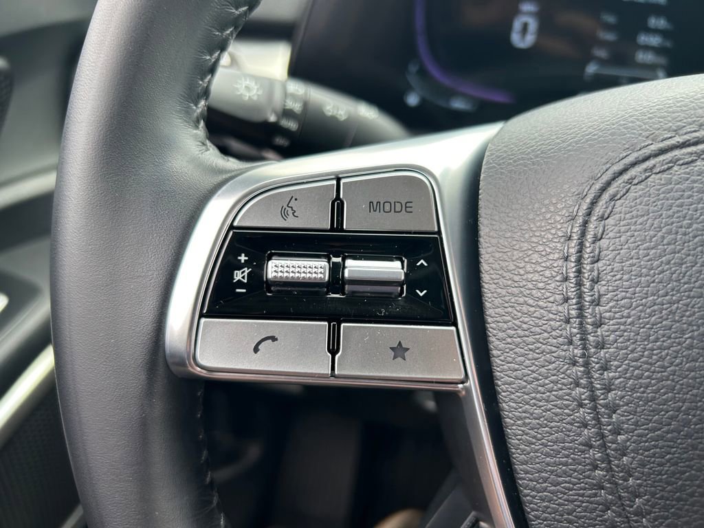 Used 2023 Kia Telluride LX image 19