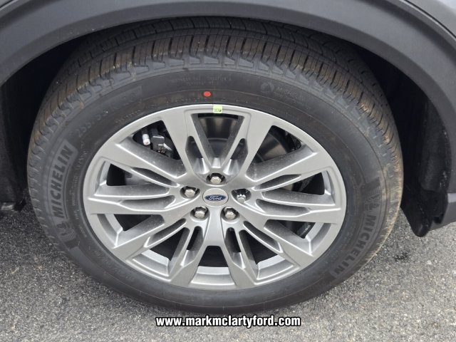 New 2026 Ford Explorer Platinum RWD image 14